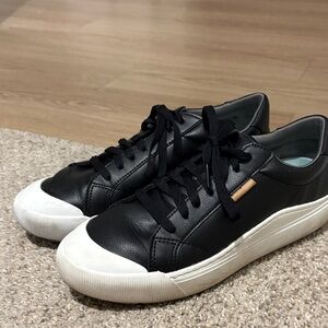 Dr. Scholl's Women's Time Off Lace-Up Sneakers